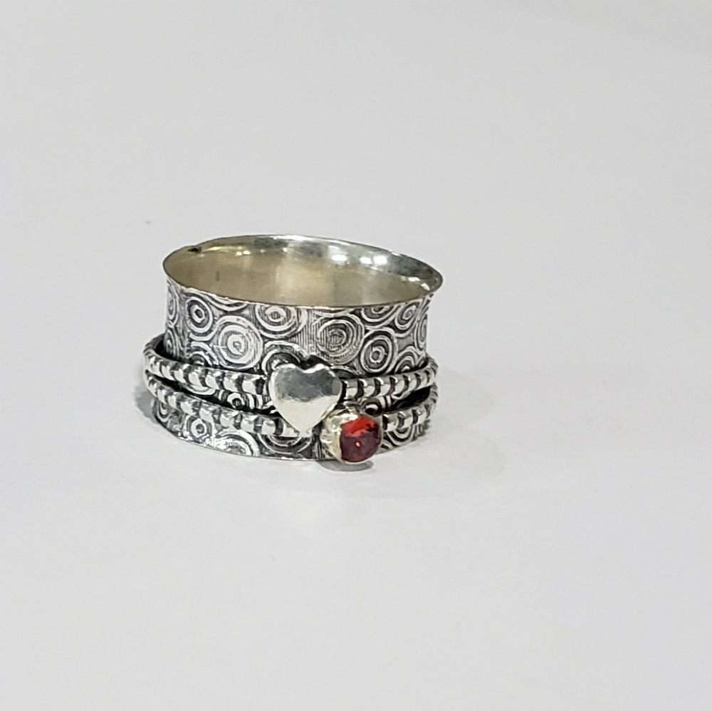 Garnet Ring, 925 Silver Mozambique Garnet Heart Spinner Band Ring View 6